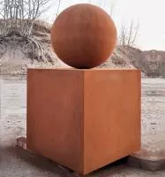 Шар — стальной куб кортен (518929) ∅ 500 мм. Валуйки 
